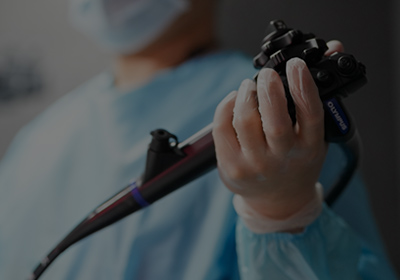 苦痛を少なくする丁寧な操作と難症例にも対応可能な専門医の技術