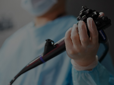 苦痛を少なくする丁寧な操作と難症例にも対応可能な専門医の技術